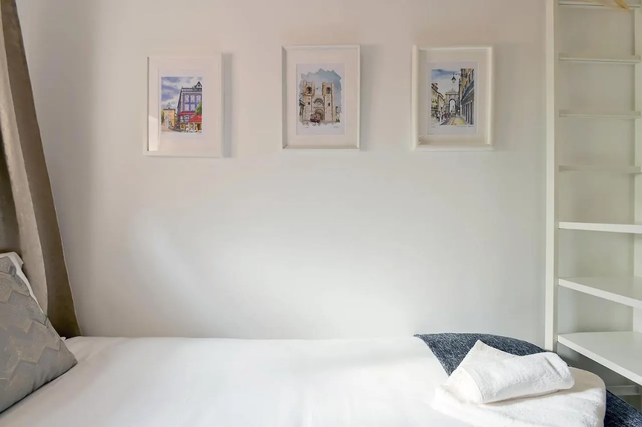 Downtown Santana Apartments Lisbon
